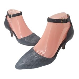 Clarks Artisan Sage Glamor Navy Blue D'Orsay Kitten Heels Size 6